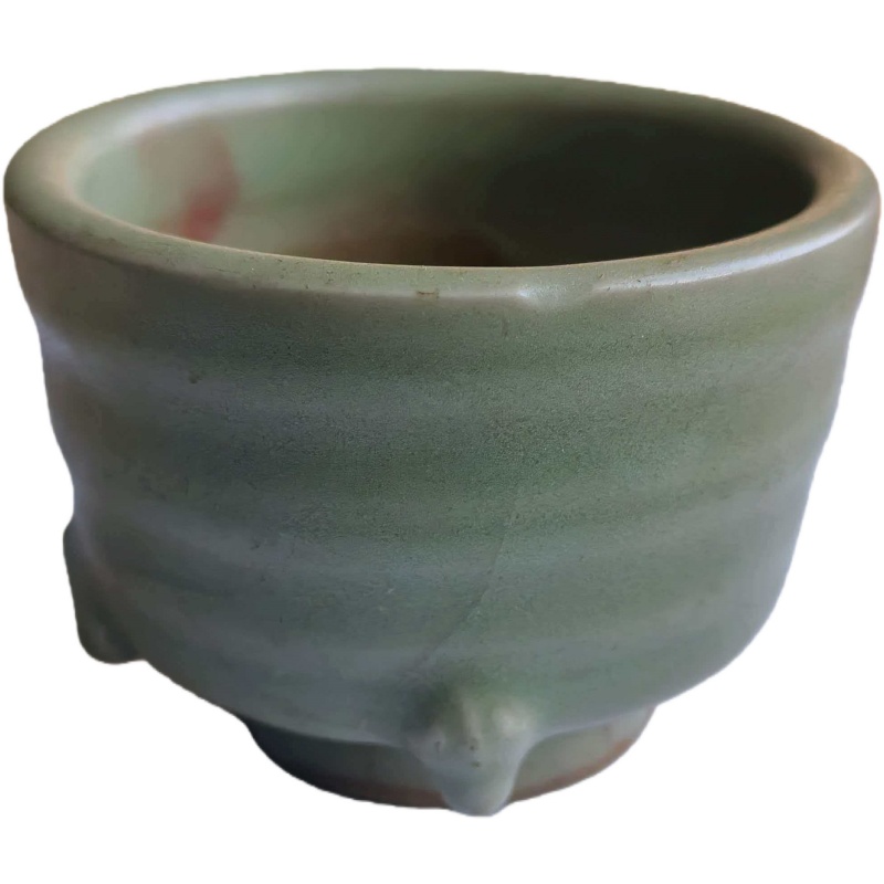 南宋时期龙泉弦纹三足琴炉AG0317