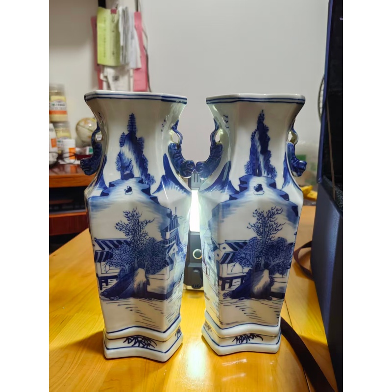 青花六角瓶AK0690