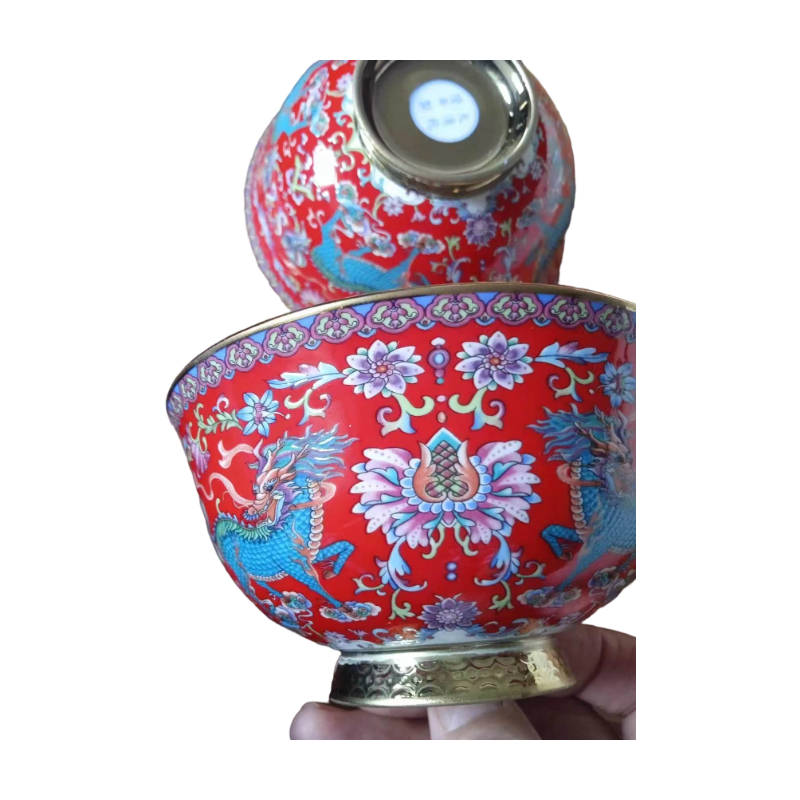 红地粉彩描金麒麟纹碗（一对）AC1405
