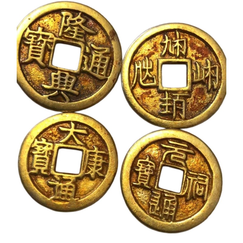 四枚金色方孔钱AG1926