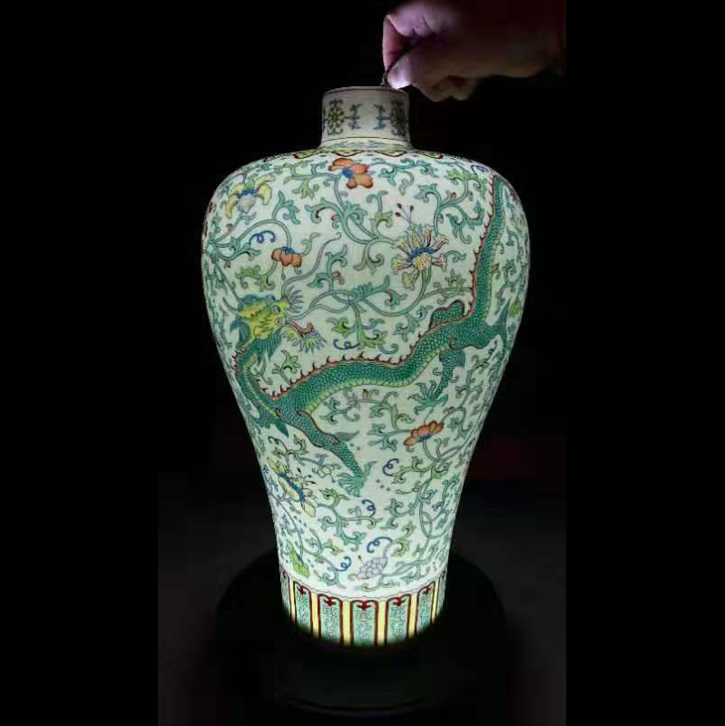 阳士琦《斗彩龙凤穿花纹梅瓶》一对AD8359
